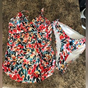 Multicolored Two piece Tankini With Flower Print & ties on the bottoms (X-Large)